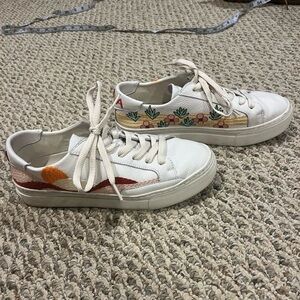Soludos embroidered Pura Vida sneakers, size 8.5